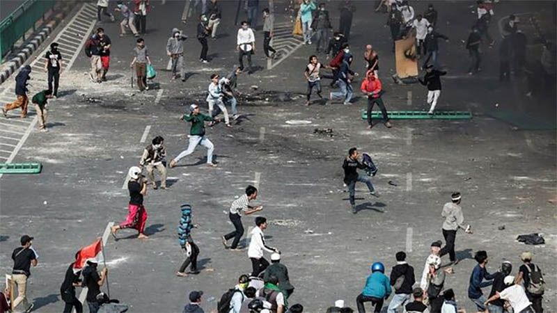 Varios muertos en Indonesia en los disturbios tras la reelecci&oacute;n del presidente del pa&iacute;s
