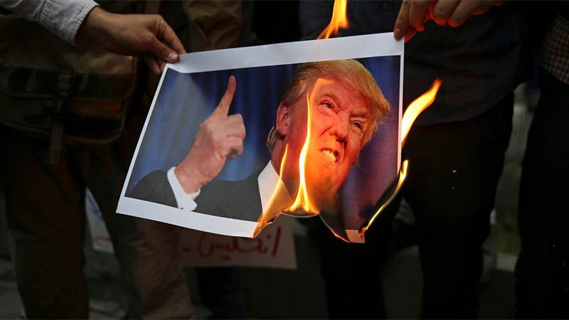 La pol&iacute;tica de sanciones de Trump a Ir&aacute;n lleg&oacute; a su fin, seg&uacute;n Bloomberg
