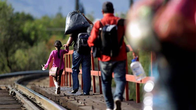 Un migrante muere baleado por la polic&iacute;a mexicana frente a su hija