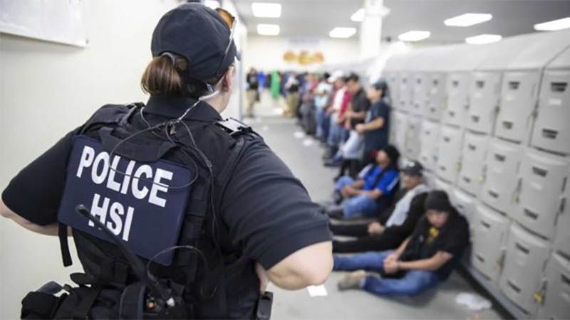 Arrestan en Misisipi a 680 inmigrantes en la mayor redada en una d&eacute;cada