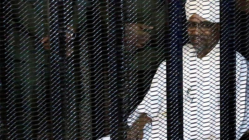 Omar al Bashir confiesa haber recibido 91 millones de d&oacute;lares de Riad y Abu Dabi