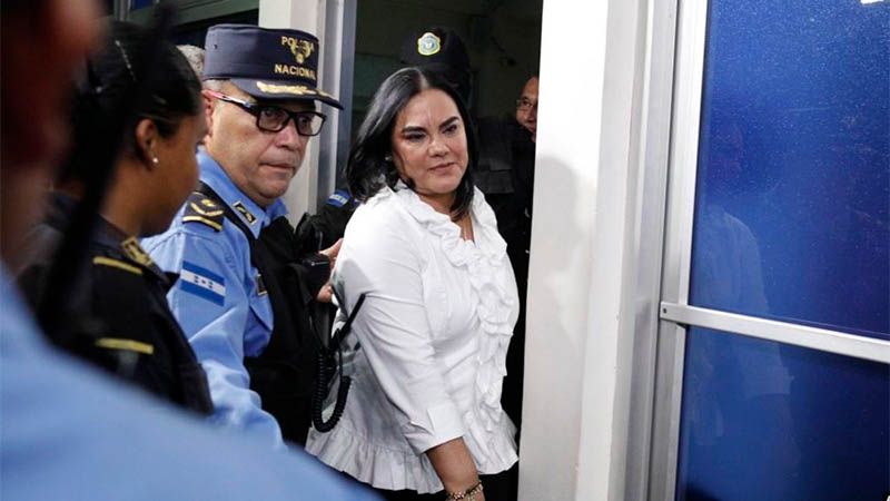 Tribunal anticorrupci&oacute;n condena a 58 a&ntilde;os de c&aacute;rcel a exprimera dama de Honduras