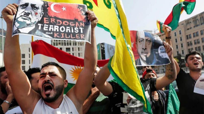 La poblaci&oacute;n kurda manifiesta indignaci&oacute;n por la &ldquo;traici&oacute;n&rdquo; de Estados Unidos