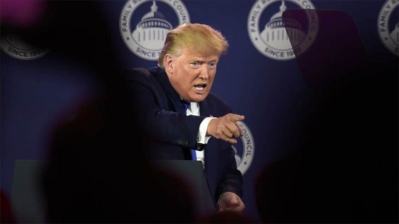 Trump dice que EEUU no tiene por qu&eacute; proteger territorio de su enemigo Bashar al Assad