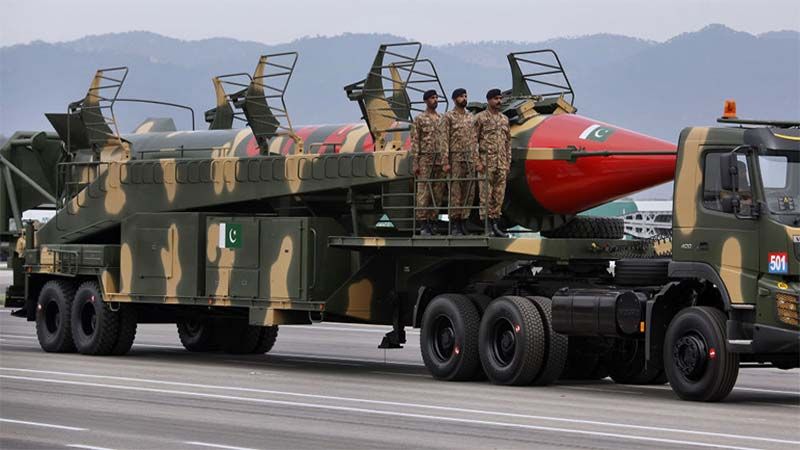 Pakist&aacute;n amenaza con lanzar misiles a pa&iacute;ses que apoyen a la India en un conflicto por Cachemira