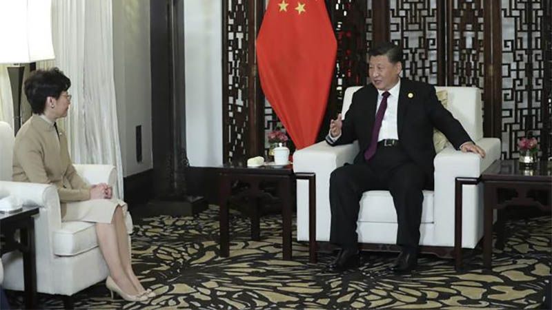 Pek&iacute;n respalda a la jefa del Gobierno de Hong Kong