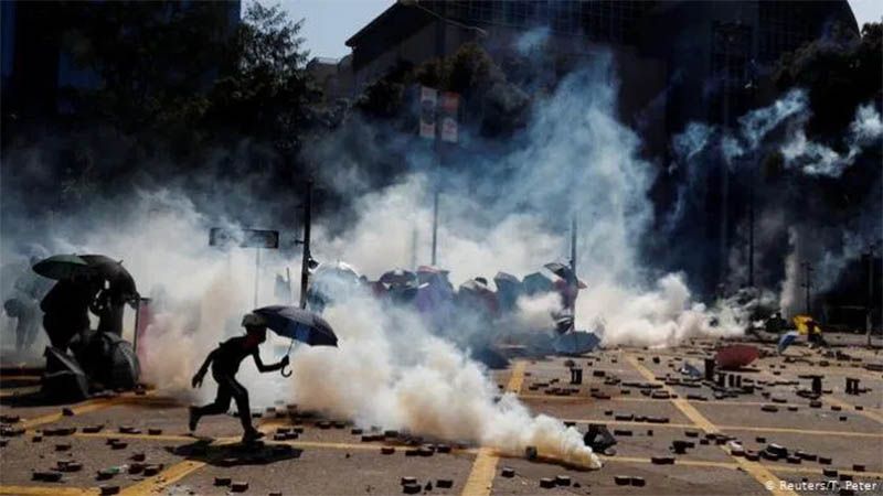 Ir&aacute;n confirma la muerte de algunos polic&iacute;as en los disturbios por el alza de la gasolina