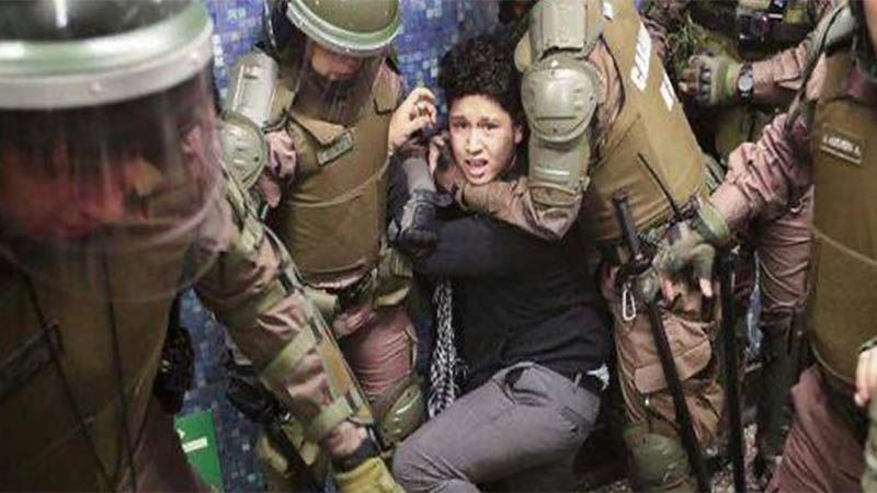 Polic&iacute;a de Chile asume responsabilidad en abuso de manifestantes