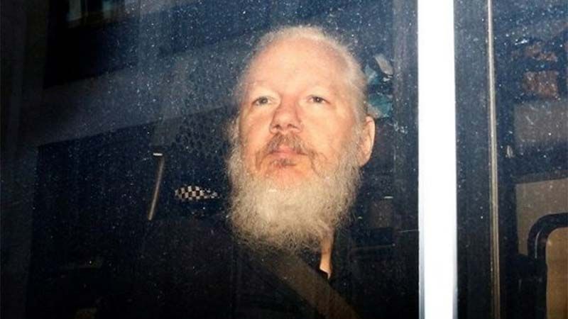 RSF insta a liberar a Assange por razones humanitarias