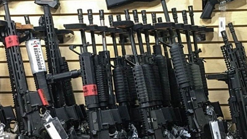 Desvelan millonarios sobornos pagados por Espa&ntilde;a a Arabia Saud&iacute; por venta de armas