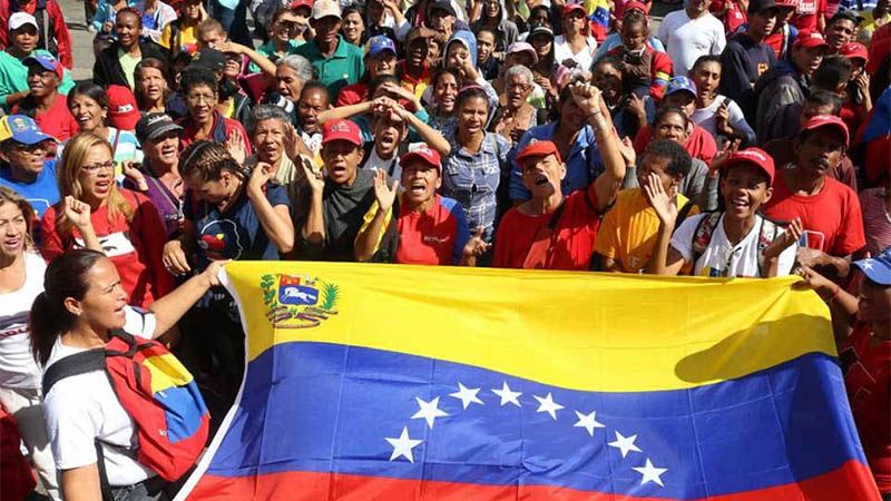 Los venezolanos protagonizan una gran marcha por la paz y en apoyo al Gobierno