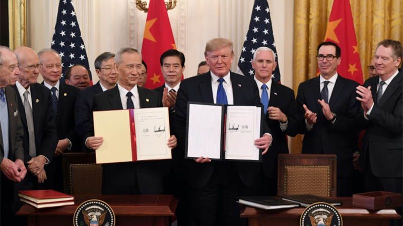EEUU y China firman la primera fase de un acuerdo comercial &ldquo;trascendental&rdquo;