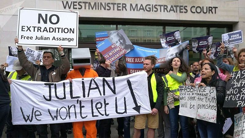 Simpatizantes de Assange protestan en Londres contra su extradici&oacute;n a EEUU