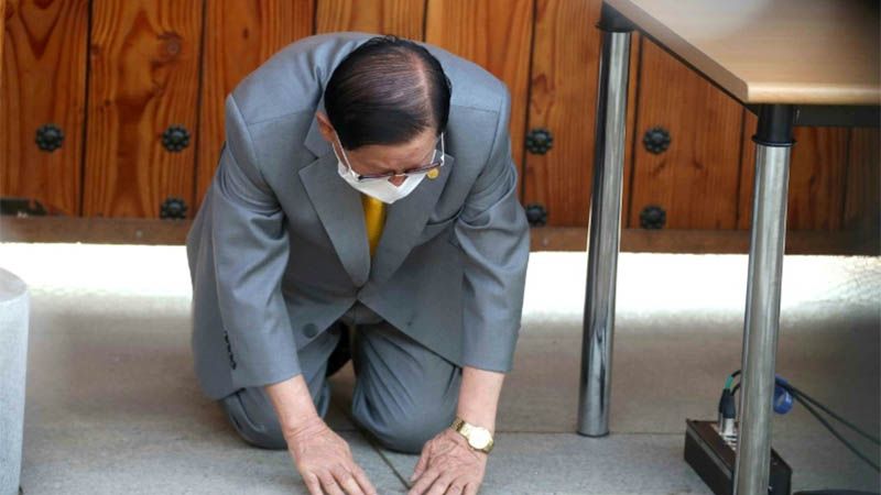 El l&iacute;der de la secta surcoreana pide disculpas por la propagaci&oacute;n del coronavirus