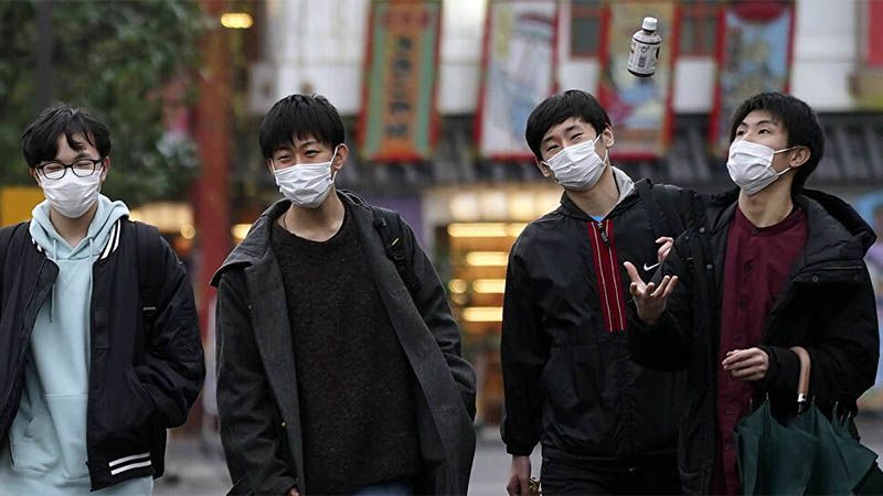 Un japon&eacute;s con COVID-19 infect&oacute; deliberadamente a otras personas