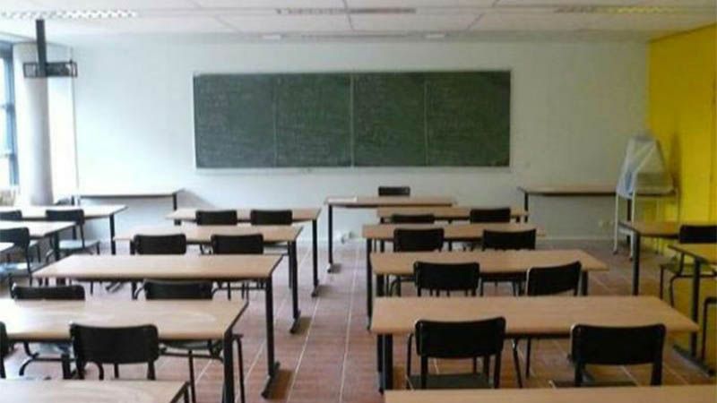 Las escuelas brit&aacute;nicas pueden reabrir en mayo, de acuerdo a un plan de tres fases