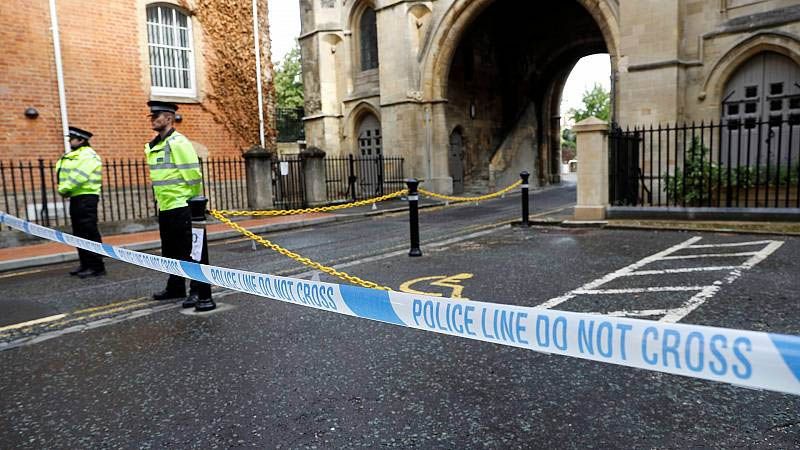 La Polic&iacute;a brit&aacute;nica califica el apu&ntilde;alamiento en Reading de acto terrorista