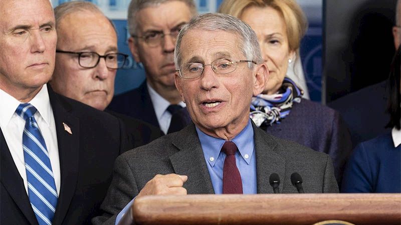 El epidemi&oacute;logo de la Casa Blanca dice que &ldquo;es bastante obvio&rdquo; que EEUU no va &ldquo;en la direcci&oacute;n correcta&rdquo;