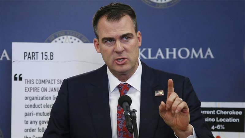 Gobernador de Oklahoma da positivo por Covid-19