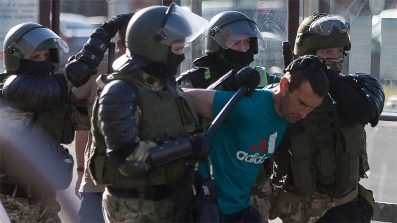 La polic&iacute;a de Bielorrusia detiene a 700 manifestantes en la &uacute;ltima jornada de protestas
