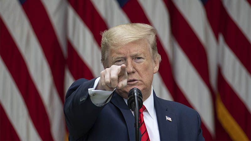 Trump pone a los estadounidenses entre dos opciones: &eacute;l o el caos