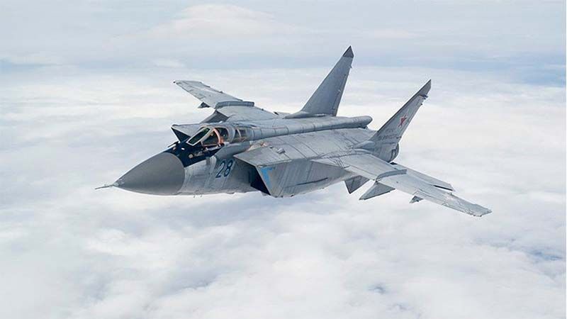 Un MiG-31 ruso intercepta a un avi&oacute;n noruego sobre el mar de Barents