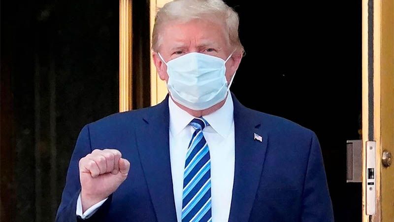 Trump vuelve a la Casa Blanca tras permanecer tres d&iacute;as internado en un hospital