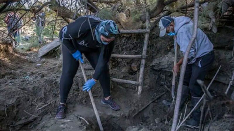 Hallan restos humanos de 59 personas en fosas clandestinas del estado mexicano de Guanajuato