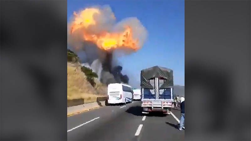 La explosi&oacute;n de un cami&oacute;n cisterna provoca 14 muertos en el noreste de M&eacute;xico