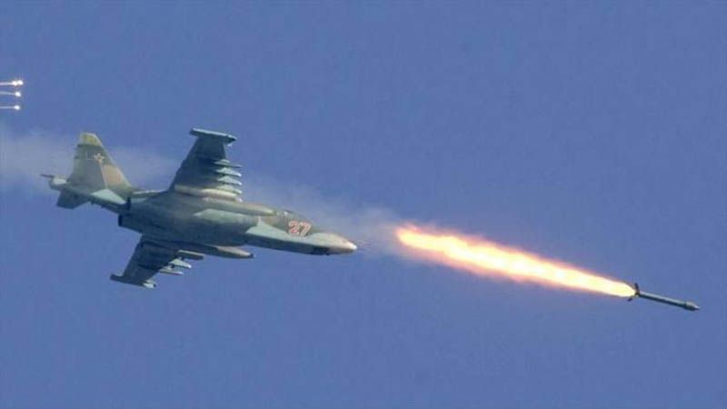 Aviones rusos bombardean blancos de Daesh en Hama, Siria