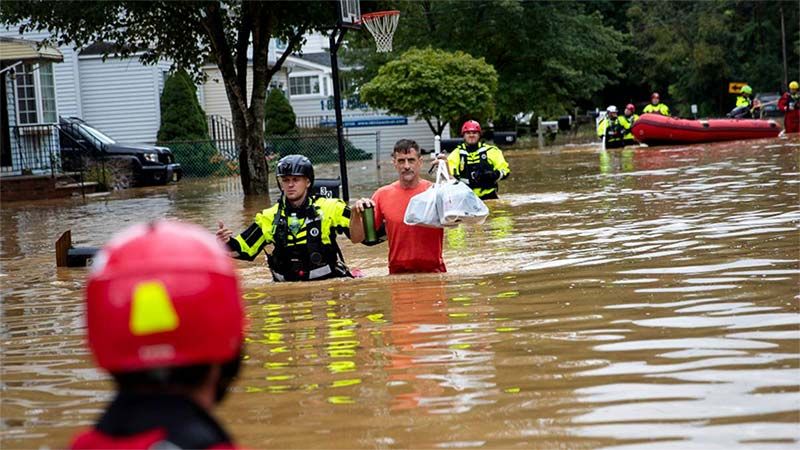 Mueren 21 personas por inundaciones en Tennesse