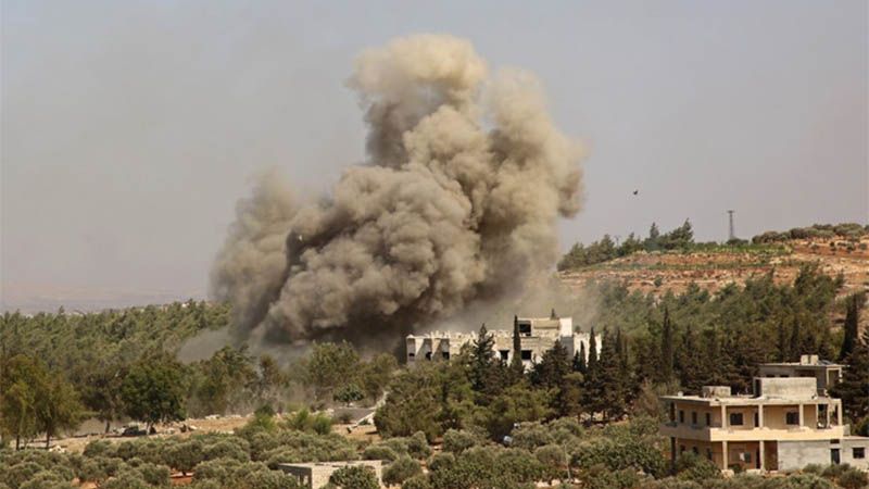 Cazas rusos intensifican bombardeos contra posiciones terroristas en Siria