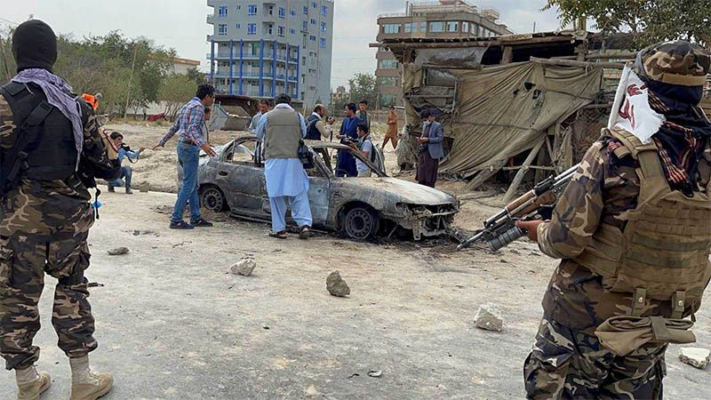 Atacan con cinco cohetes el aeropuerto de Kabul