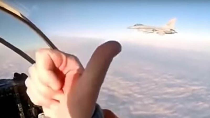Cazas rusos no permiten a un avi&oacute;n esp&iacute;a de EEUU volar cerca de Siria