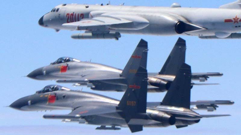 M&aacute;s de 100 cazas militares participan en el primer d&iacute;a de ejercicios chinos cerca de Taiw&aacute;n