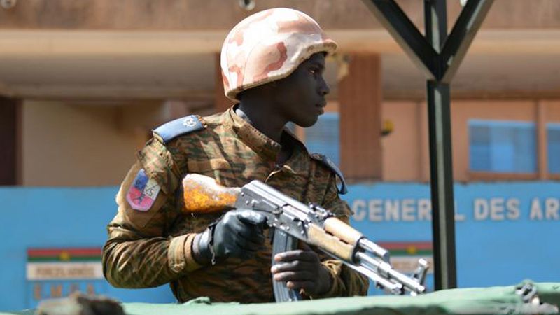 M&aacute;s de ocho militares y &lsquo;voluntarios&rsquo; muertos en un nuevo ataque en el norte de Burkina Faso