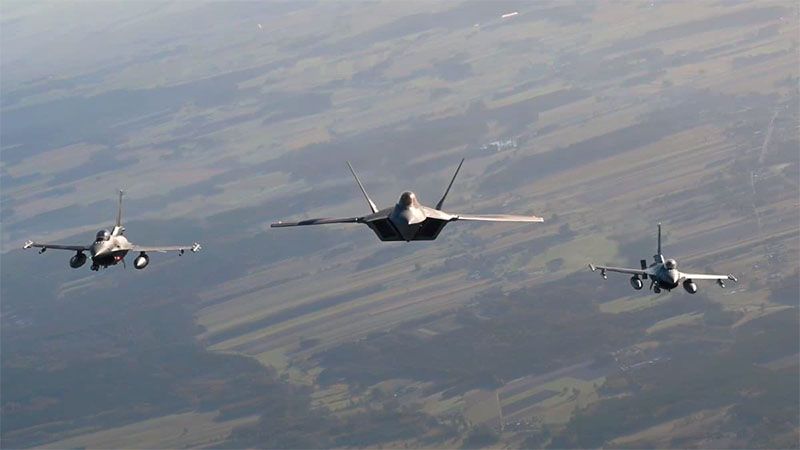 Un avi&oacute;n se estrella en Washington despu&eacute;s de ser perseguido por cazas estadounidenses