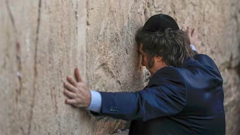 Milei anuncia desde Tel Aviv que trasladar&aacute; la embajada argentina a la ciudad de Al-Quds