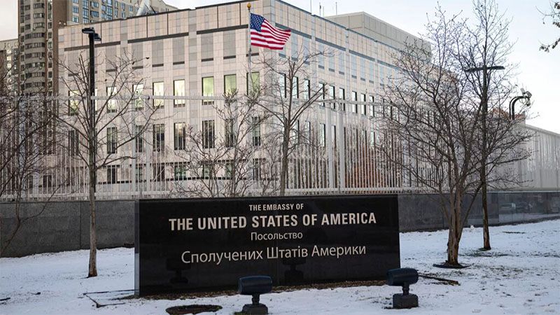 Estados Unidos y varios pa&iacute;ses cierran sus embajadas en Ucrania por un posible ataque a&eacute;reo