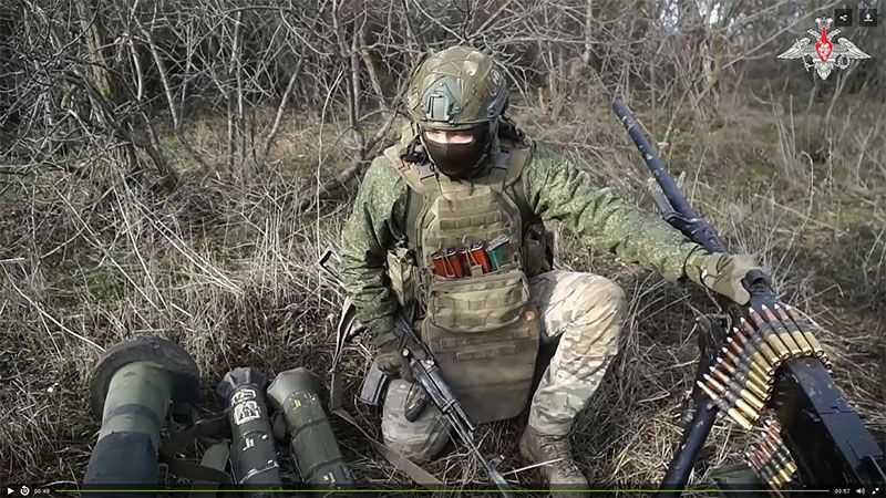 Rusia muestra armas occidentales abandonadas por las fuerzas ucranianas