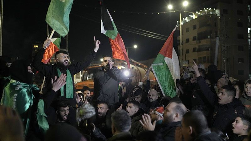 En el primer d&iacute;a de la victoria, 90 prisioneros palestinos recuperan la libertad