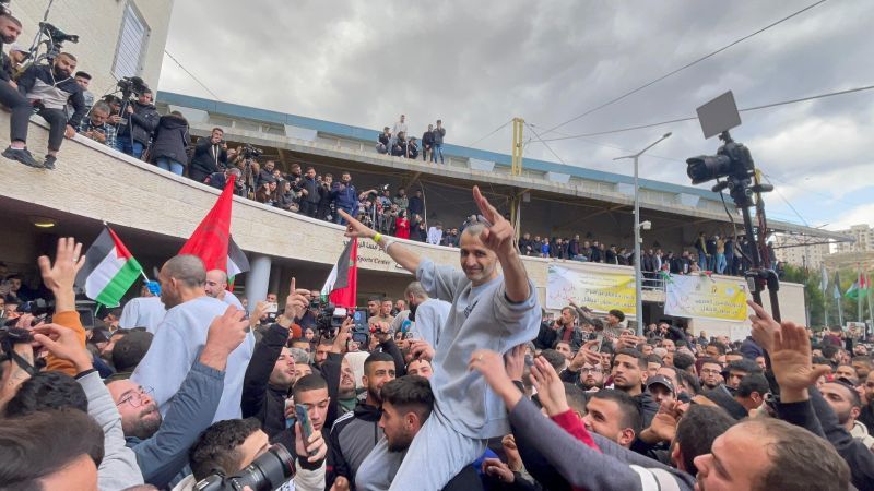 Liberados 183 prisioneros palestinos en la culminaci&oacute;n del cuarto canje entre Ham&aacute;s y la ocupaci&oacute;n israel&iacute;