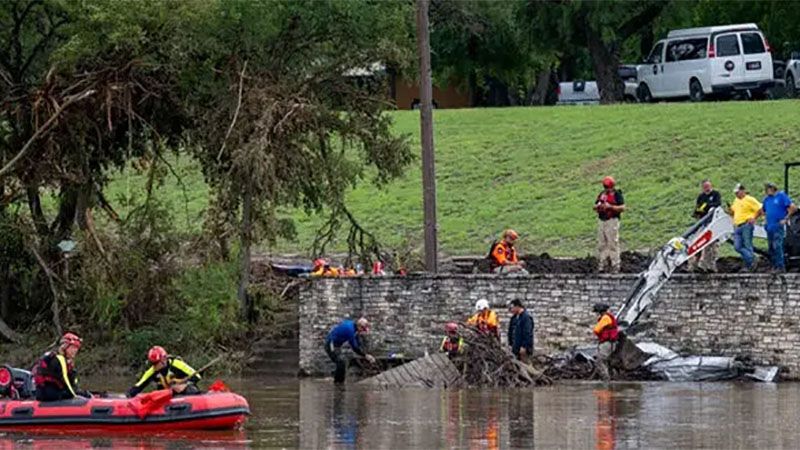 M&aacute;s de cien desaparecidos tras las inundaciones en Texas, que dejan 133 muertos