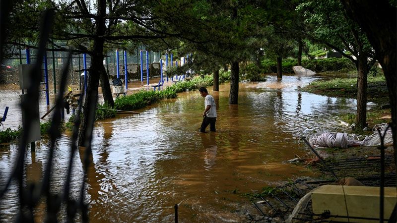 Intensas lluvias dejan 30 muertos en la capital de China