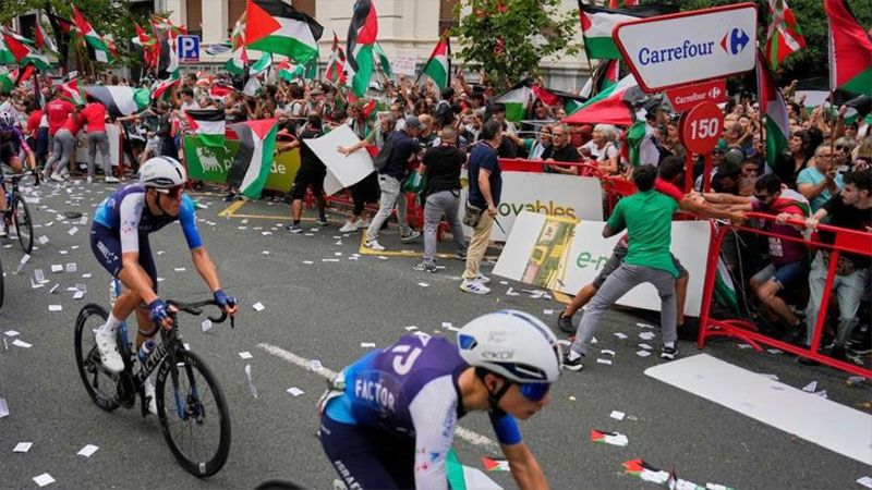 Protestas contra la presencia del equipo israel&iacute; suspenden el final la Vuelta ciclista en Bilbao