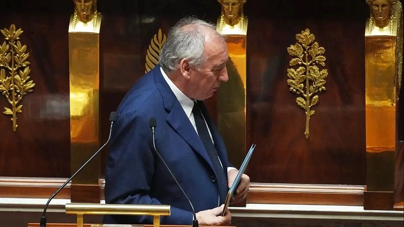 Legisladores tumban al segundo Gobierno franc&eacute;s en nueve meses