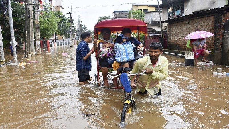 India: M&aacute;s de ocho muertos por las fuertes lluvias en Calcuta