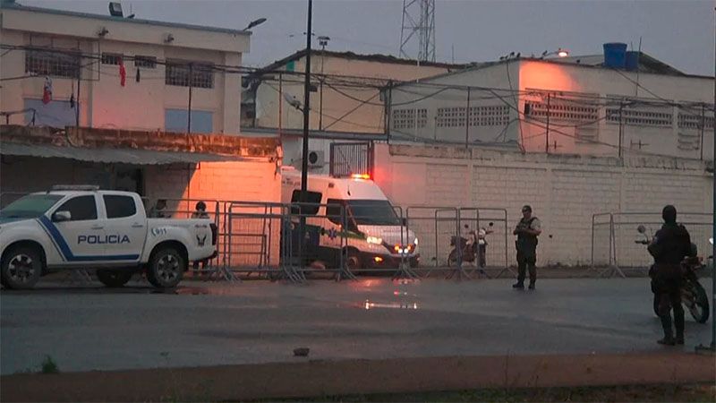 Al menos 27 presos mueren por asfixia en una c&aacute;rcel del sur de Ecuador