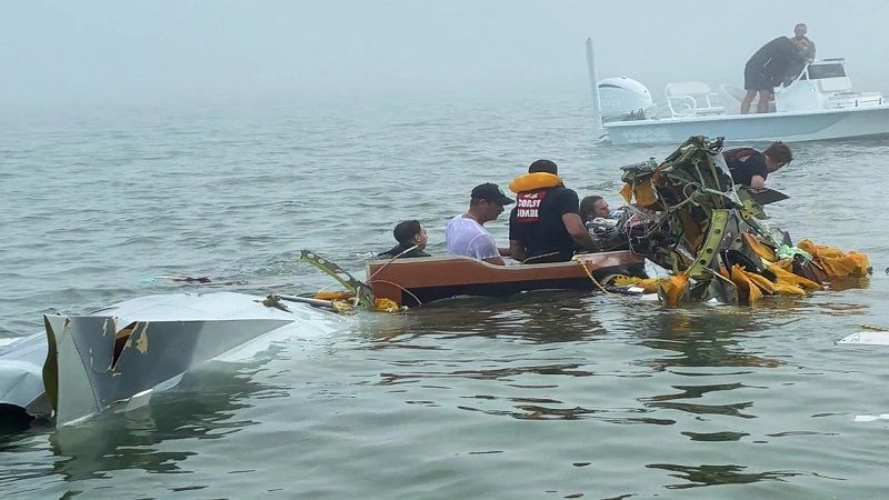 Mueren cinco personas al estrellarse un avi&oacute;n de la Marina mexicana en Texas