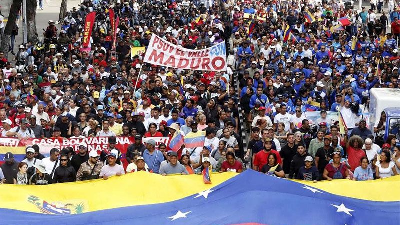 Manifestantes exigen la liberaci&oacute;n de Maduro: &ldquo;Venezuela no se rinde&rdquo;